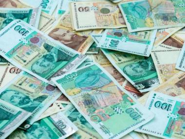 Средната заплата в България доближава 2000 лв.