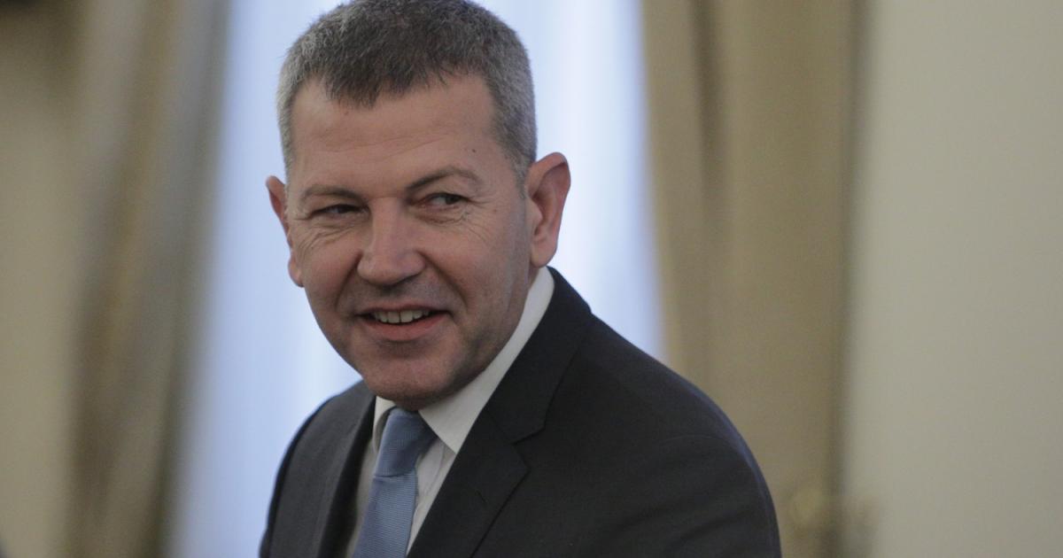 Г-н Тодоров, Вие имате най-добър поглед върху нивото на електронните