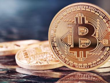 Биткойн проби 24 000 долара с отскок от 11%