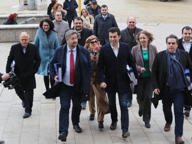 „Галъп“: Коалицията ПП-ДБ бият ГЕРБ на изборите