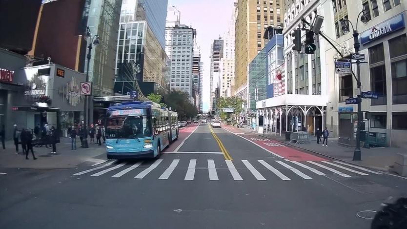 Как автономен влак-автобус може да трансформира градския транспорт (видео)
