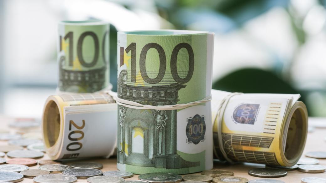 Новините от седмицата: Еврото се отлага; Защо България е толкова бедна?