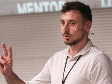 От класната стая до дигиталната индустрия: Пътят до успеха на един 31-годишен търновец