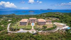 Огромно имение в Карибския басейн е обявено за продажба с