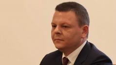 Държавният авиационен оператор или т нар правителствен Авиоотряд 28 поема дейностите