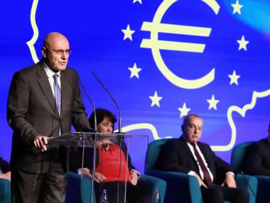 „Няма да е лесно“: Без политическа консолидация еврото в България ще е мираж