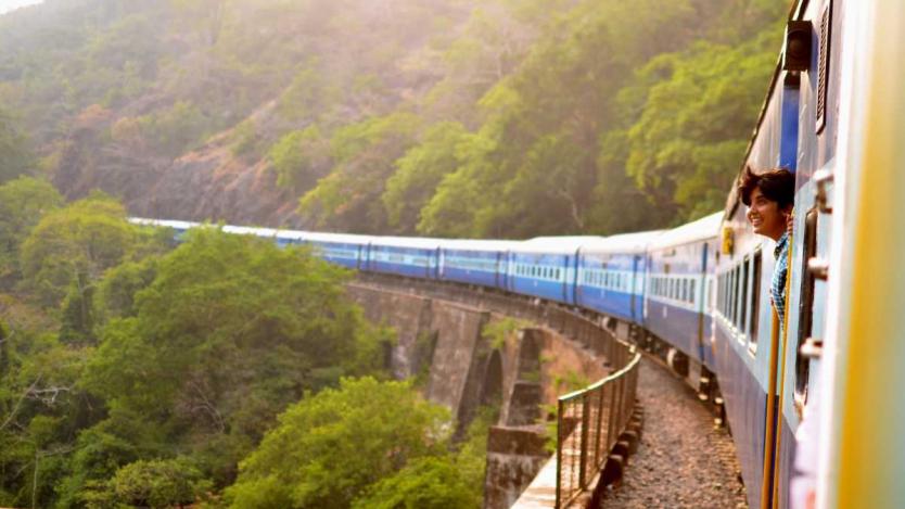 Индия модернизира железниците си с локомотиви на гиганта Siemens
