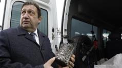 Липсва част от пътя Една трета от асфалта на Северната