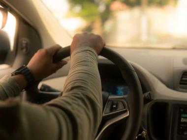 Еврокомисията предлага шофьорските книжки в ЕС да са електронни