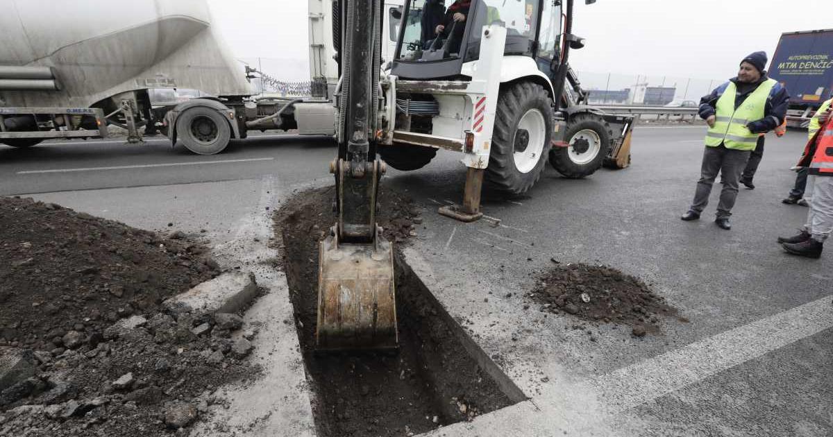 Сериал Кражбата на магистрали“ – така регионалният министър Иван Шишков