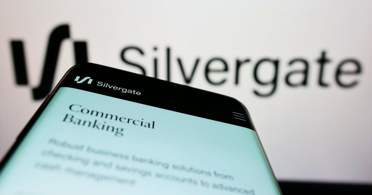 Акциите на Silvergate Capital Corp се сринаха с 43% в