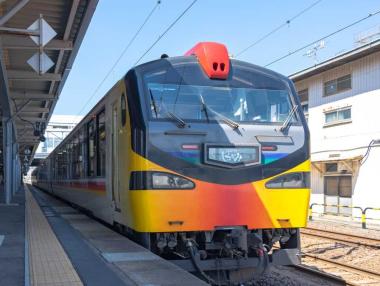 Зашеметяващата железопътна аномалия на Япония