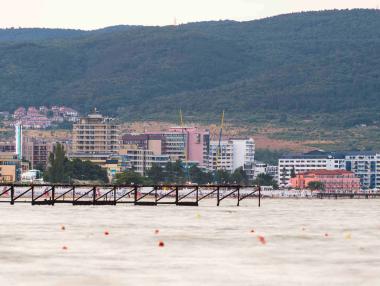 Повече туристи и по-високи цени: Какъв летен сезон очаква България?