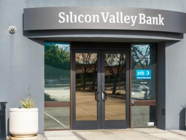 Фалитът на Silicon Valley Bank удря технологичните стартъпи по целия свят