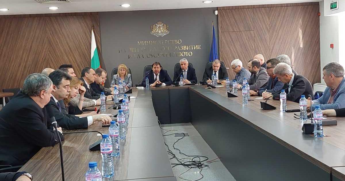 Регионалният министър Иван Шишков не се е отказал от идеята