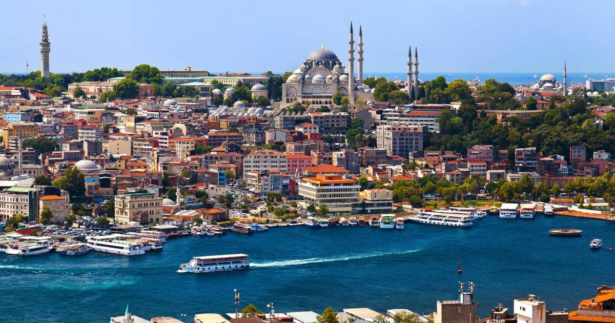Очертаваше се златна година за туризма в Турция. С благоприятните