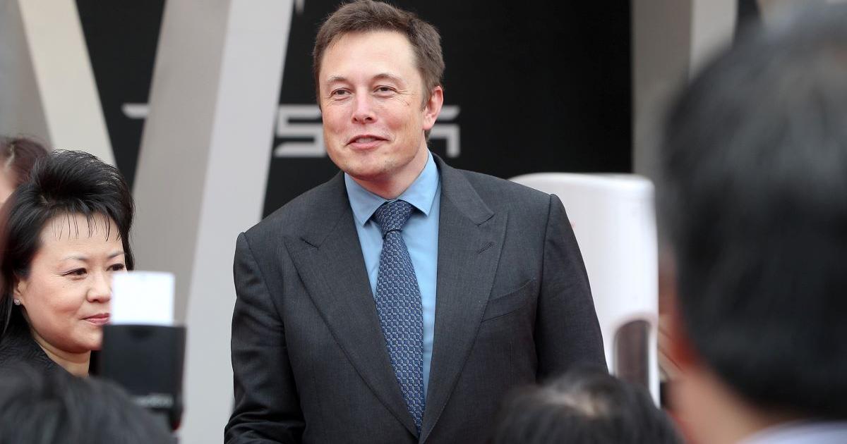 UBS сключи сделката за придобиване на Credit SuisseШвейцарската банка UBS