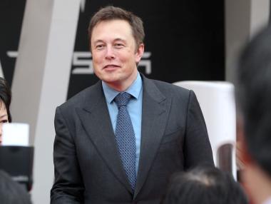 Вечерни новини: БНБ с предупреждение за кредитите; Ще посети ли Мъск България?