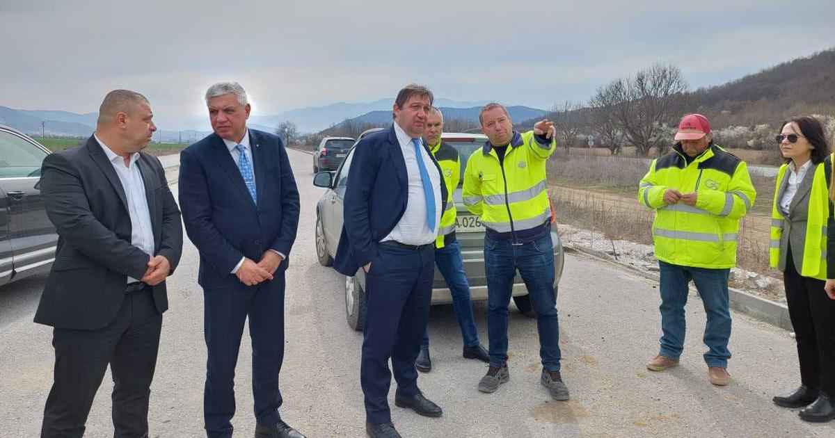 Регионалното министерство се похвали, че за Великден ще бъде пуснато