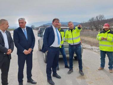 Великденско чудо: Властта пуска 7.5 км от пътя Видин – Ботевград (галерия)