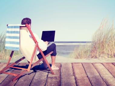 Институциите по света обмислят нови данъчни правила за гъвкавия офис