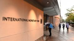 Международният валутен фонд МВФ сключи сделка с Украйна за да