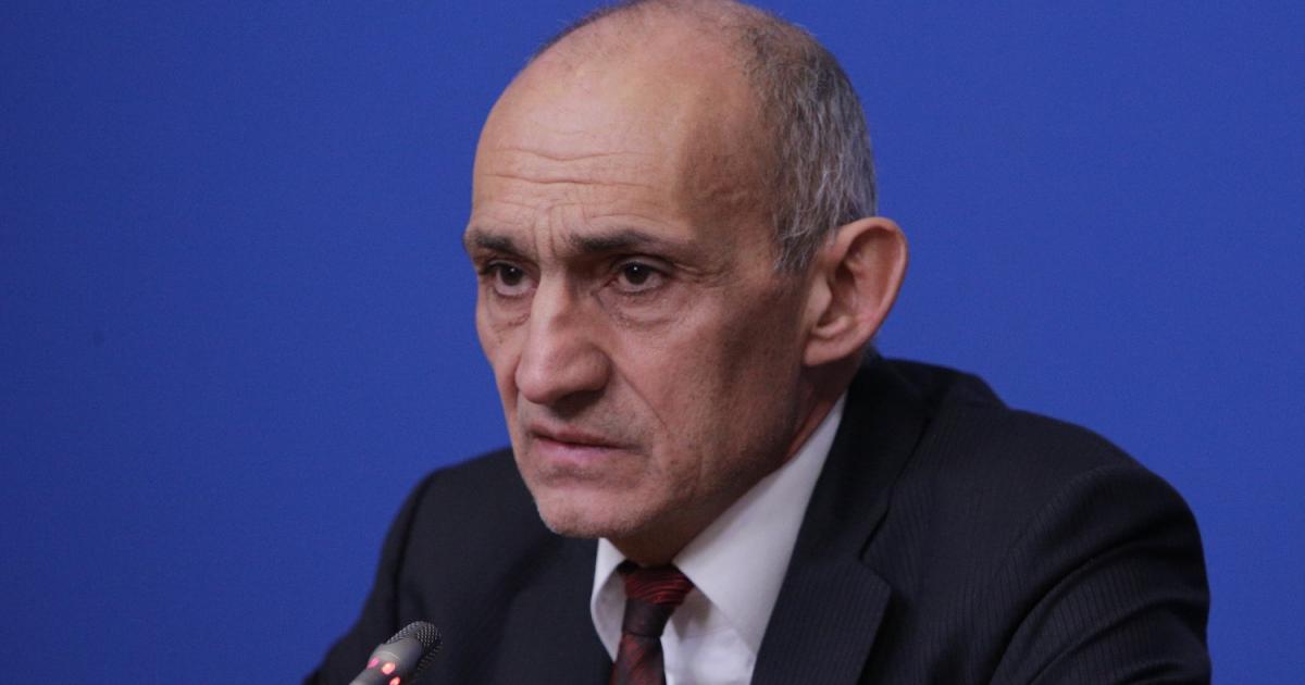 Връщането на лиценза на Евроинс Румъния“ ще спести на румънските