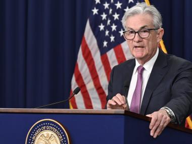 Фед се уплаши от банковите фалити в САЩ и забавя лихвените увеличения
