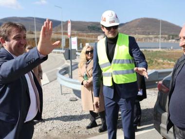 Властта пуска наполовина готов лот от магистрала „Европа“ (галерия)