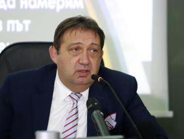 Шишков прави нов реверанс пред българските превозвачи за тол таксите
