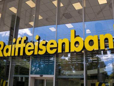 ЕЦБ притиска австрийската Raiffeisen Bank да напусне Русия