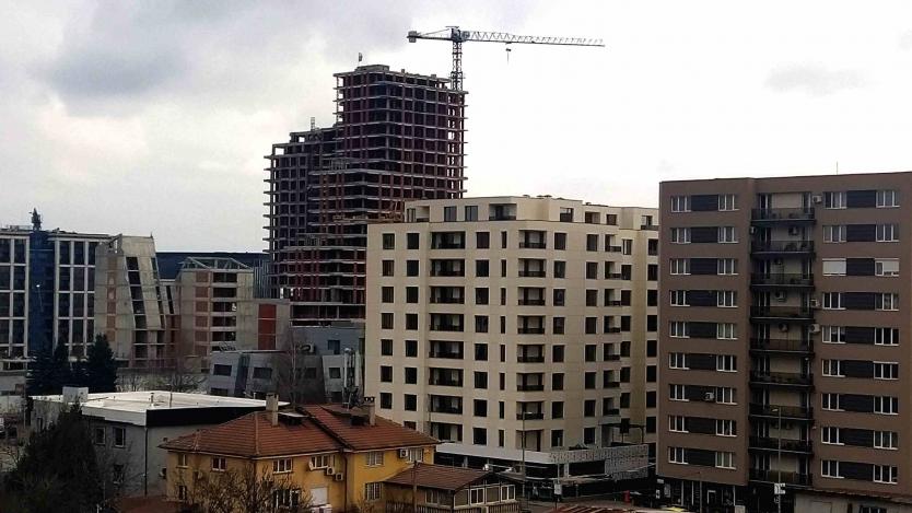 Спука ли се балонът? Цените на имотите в София тръгнаха надолу