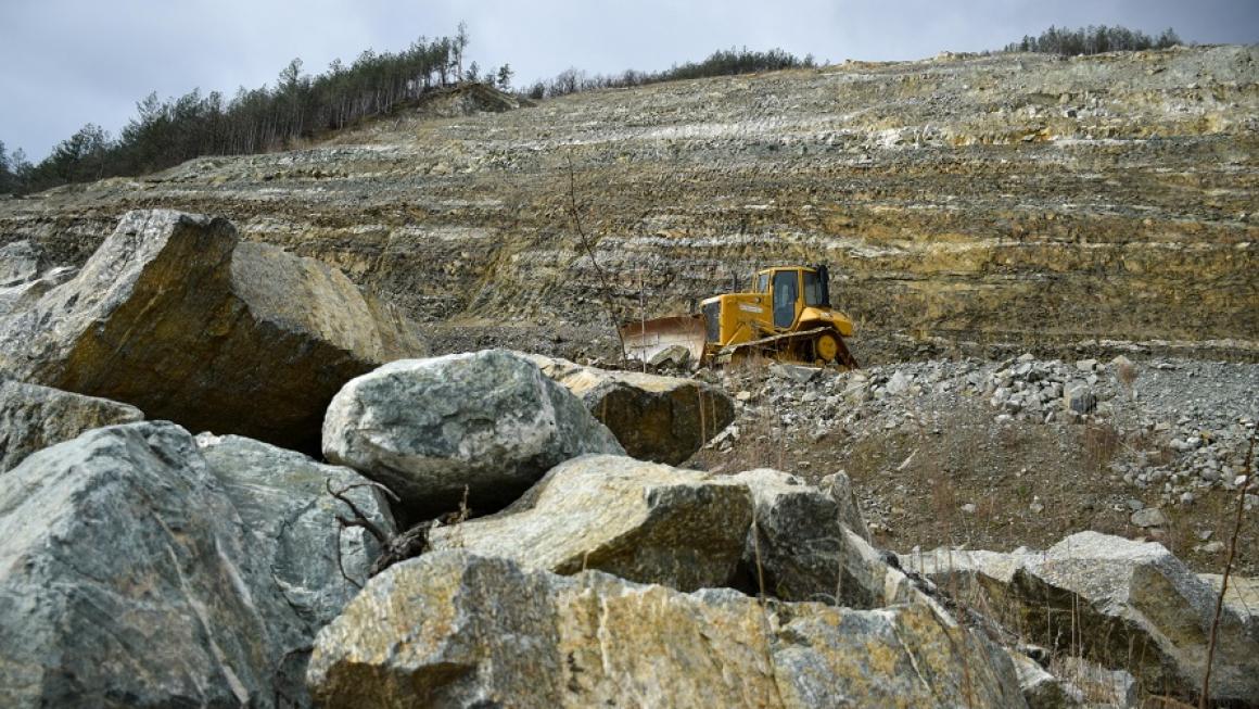 Галерия :: Снимка 4 :: Укрепването на свлачищата при „Струма“ най-после започва}