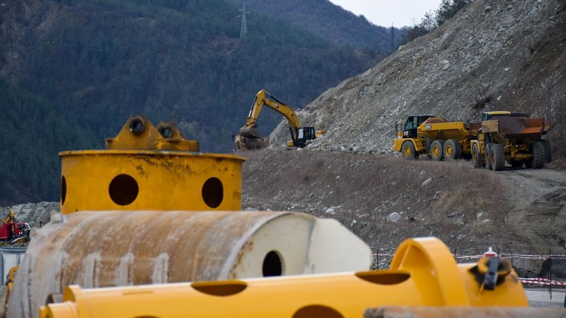 Галерия :: Снимка 6 :: Укрепването на свлачищата при „Струма“ най-после започва}