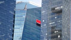 Френските власти претърсиха парижките офиси на пет банки включително Societe