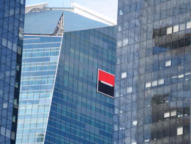 Огромни френски банки се разследват за финансови измами