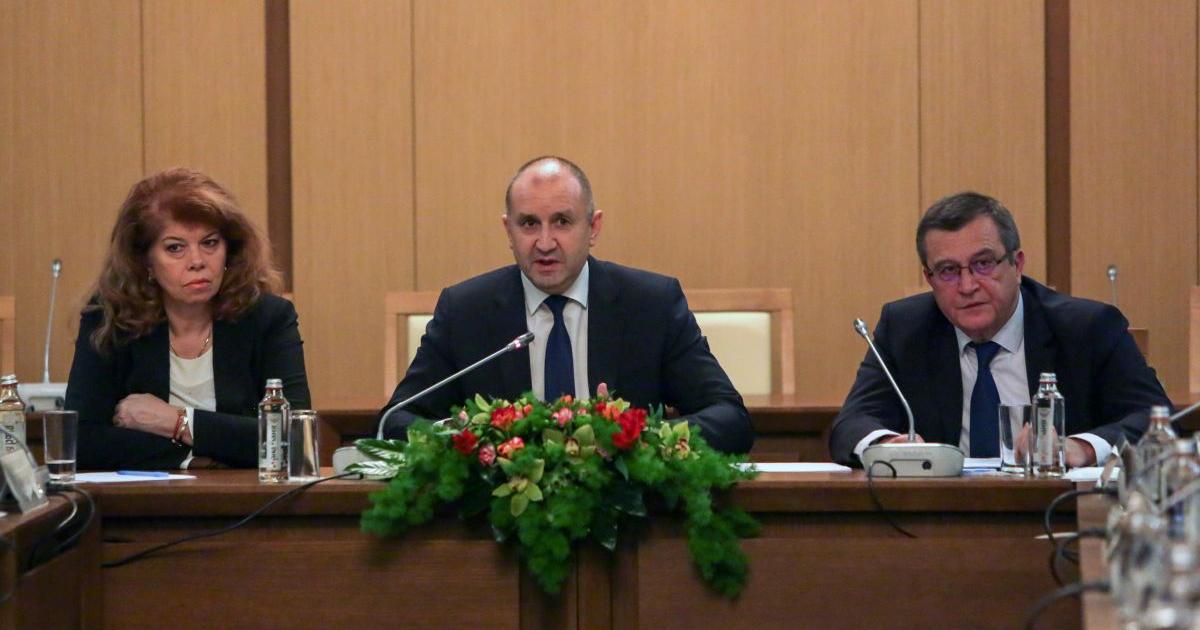 Резултатите от анализа на учебните програми предстои да бъдат оповестени,