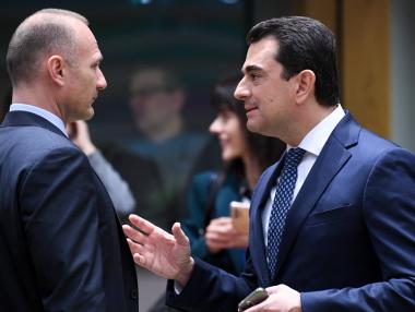 Вечерни новини: Продажбите на нови коли с ДВГ спират от 2035 г.; България подписва с EDF за АЕЦ „Белене“