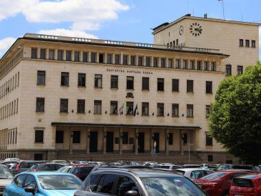 Основната лихва в България скача за седми пореден месец