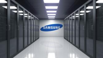 Samsung свива производството на чипове след срив на печалбата с 96%