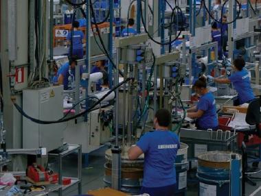 Електроиндустрията: само нагоре