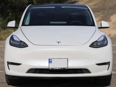 Tesla отново намали цените на електрическите си коли