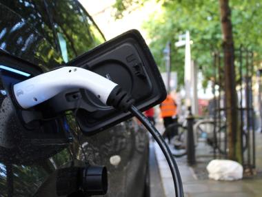 Вечерни новини: Българският износ падна до едноцифрено число; Закон за електромобилите