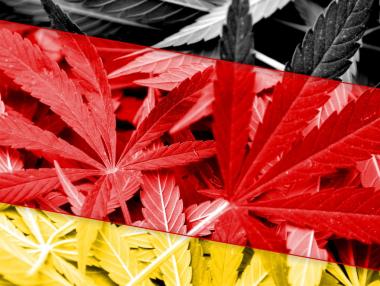 Германия оряза плана си за легализация на марихуаната