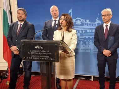 „Разумно сътрудничество“: ГЕРБ и ПП-ДБ се разбраха за общи закони