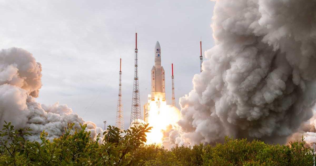 Мисията на Европа до ледените луни на Юпитер излетя от