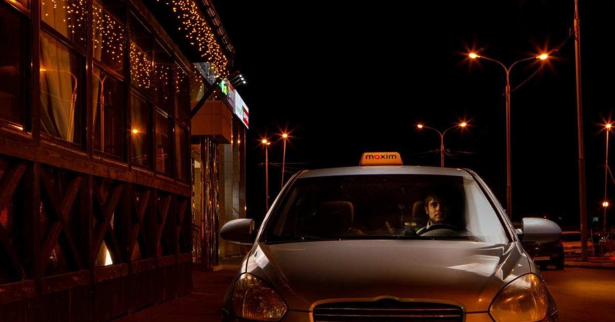 Руската „Такси Максим“ се маскира и продължава да работи незаконно в София