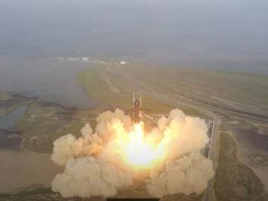 Мегаракетата Starship избухна в исторически полет (видео)