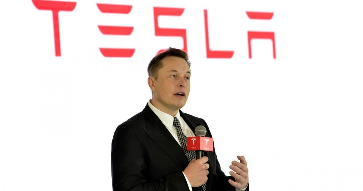 Tesla ще продължи да намалява цените, за да стимулира търсенето,