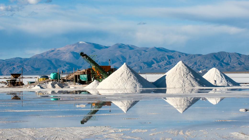 Новото злато? Чили национализира огромната си литиева индустрия